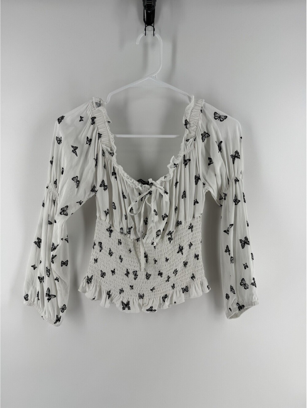 Almost Famous White/Black Butterfly Smocked Tie Front Long Sleeve Blouse M